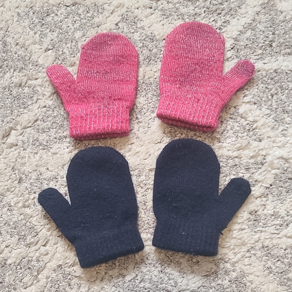 20 for $10 - Joe Fresh Girls 2T-4T Pink & Blue Knit Mittens (2 Pairs)
